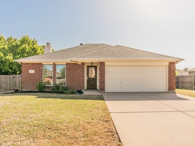 405 Reagan Ln, Burleson, TX, 76028