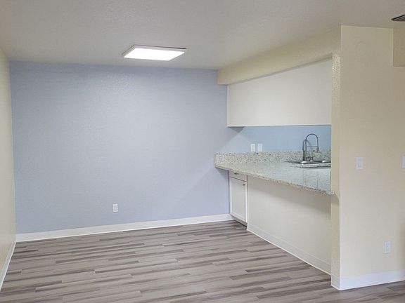 4th image of 3800 Madison Ave #17