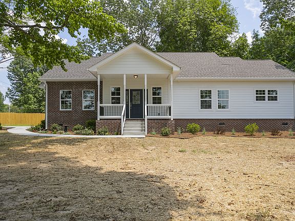 2nd image of 1000 Ann Dr