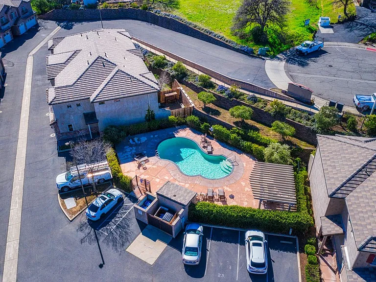 Ridgestone Villas - 870 Mission Sierra — Photo 9