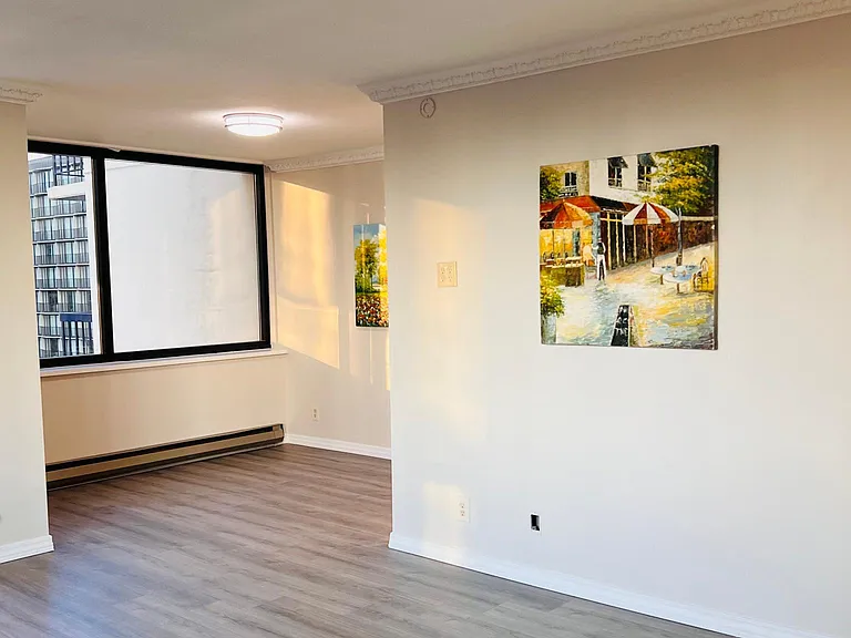 2100 3rd Ave — Photo 10