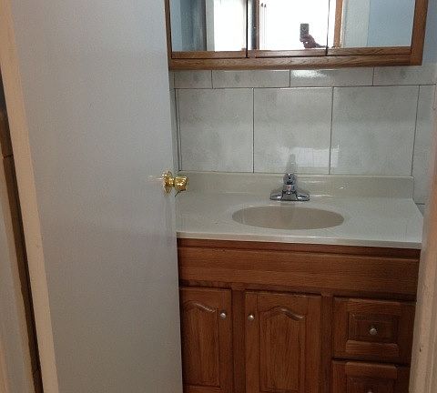 5th image of 15 Belcher St #A