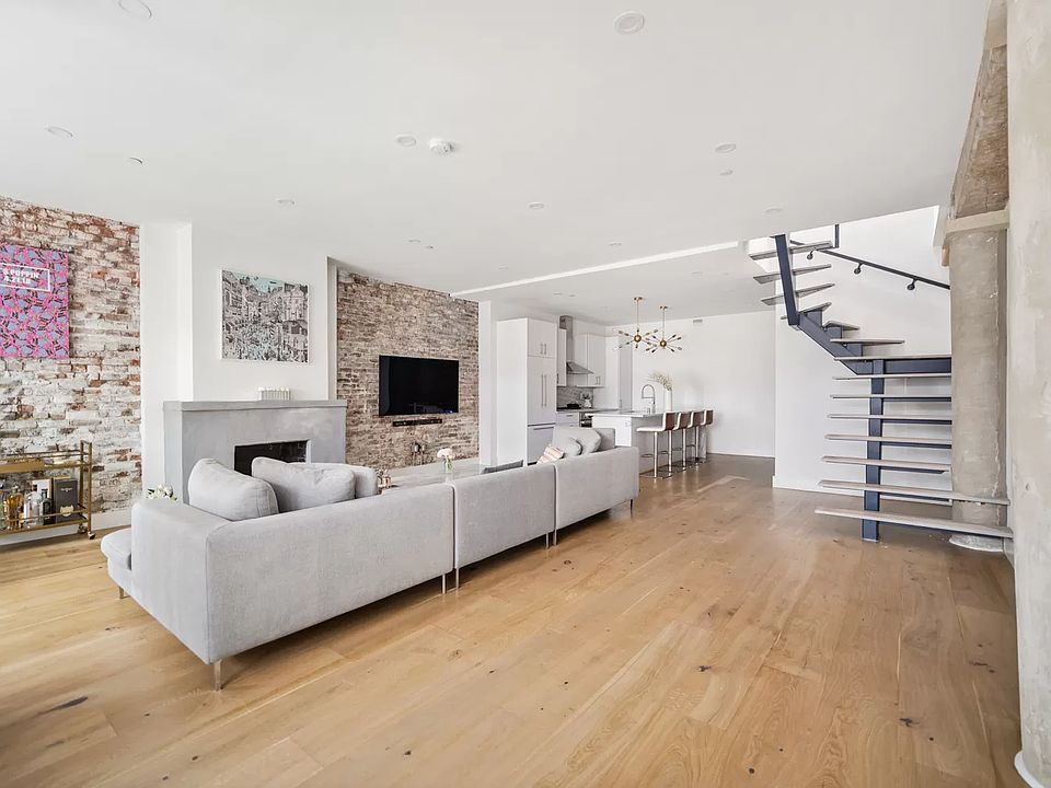 1st image of 130 Jane St #1/2C