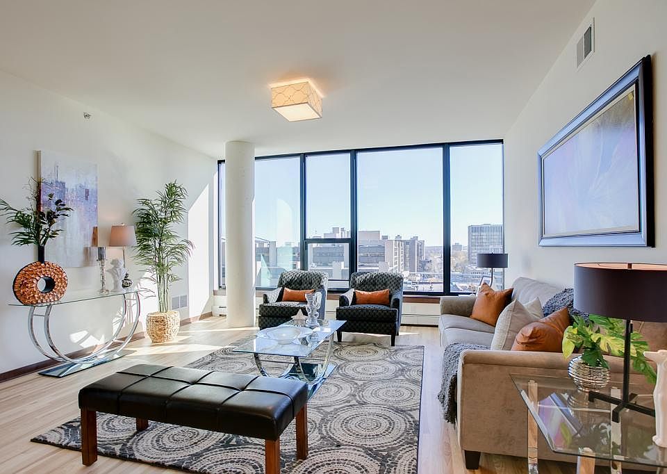 1st image of 740 Portland Ave #1303