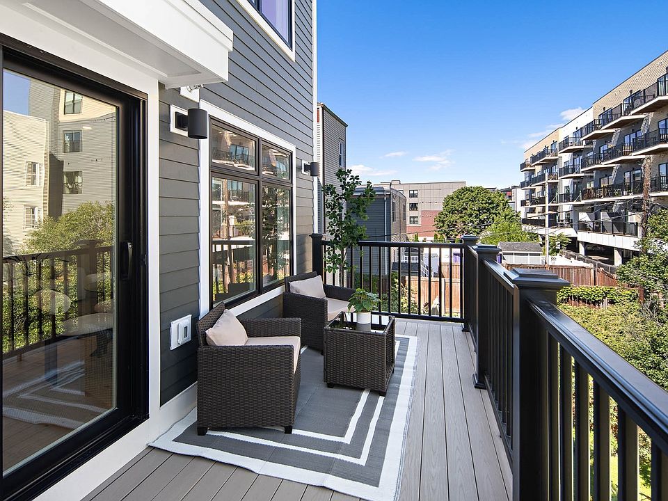 1st image of 46 Everett St #2
