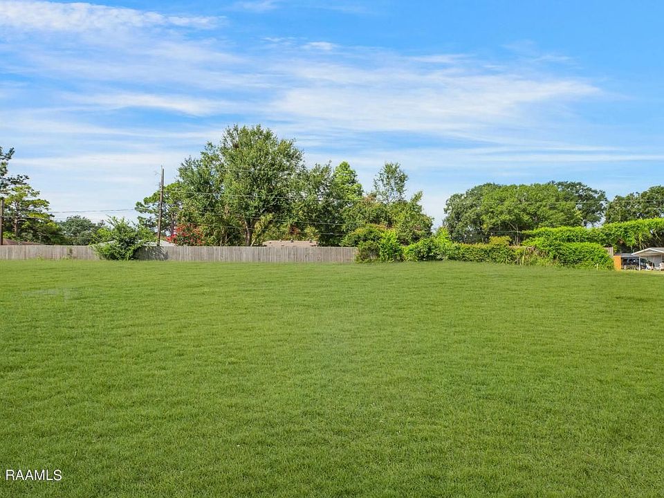 1st image of 223 Kellog Ave