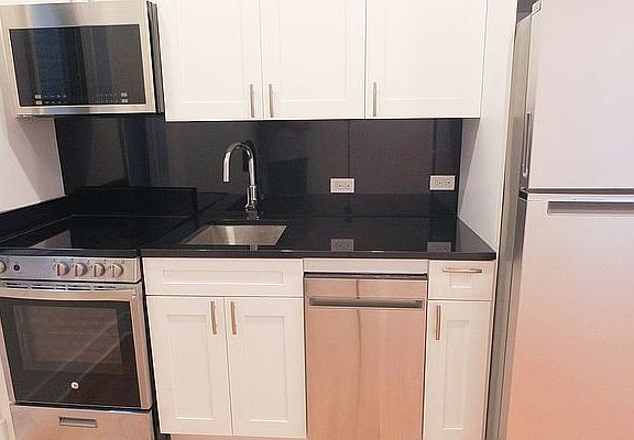 5th image of 137 Avenue A APT 5E