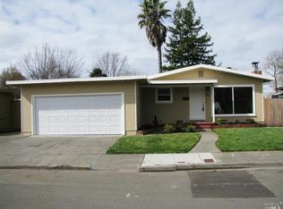 541 Ashbury Ave, Santa Rosa, CA 95404