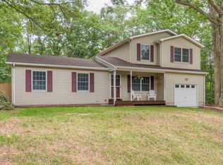 4 Belay Ave, Barnegat, NJ 08005