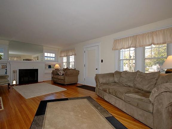 2nd image of 201 Knowlton Ave
