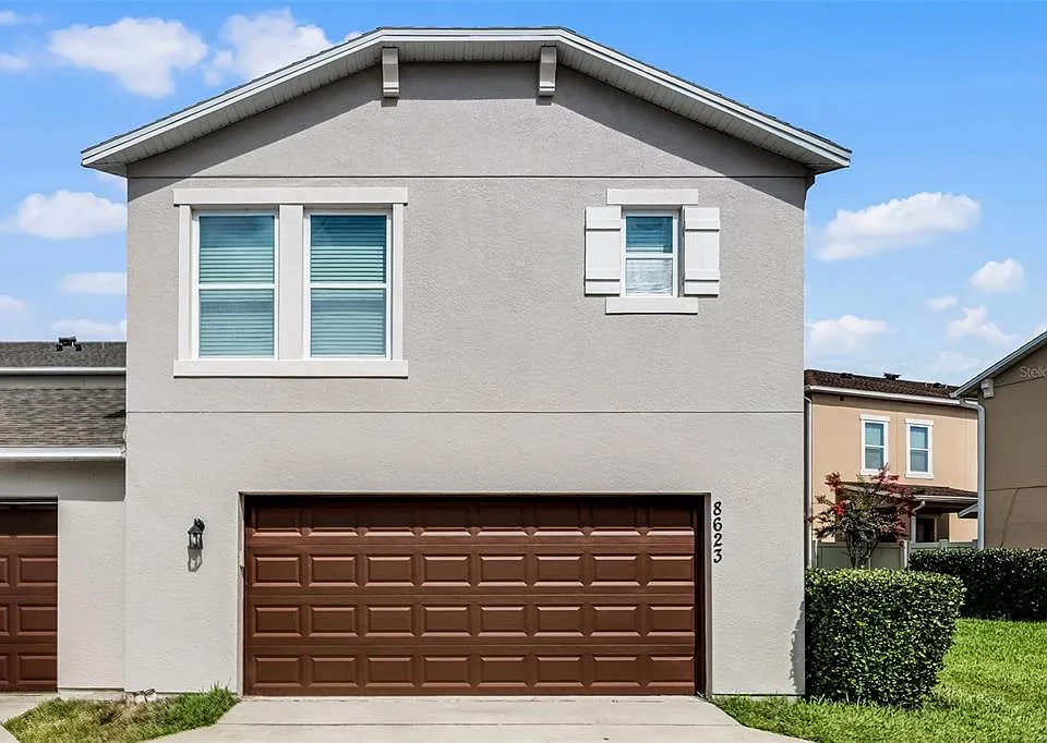 8623 Via Trieste Dr