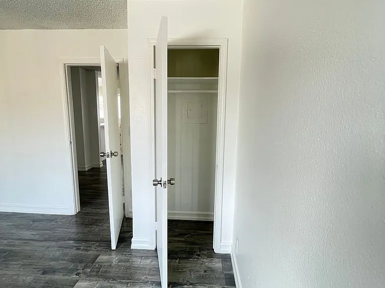 1316 S Catalina St — Photo 8