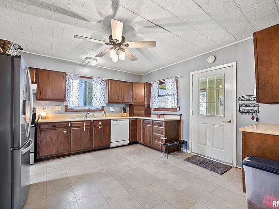 3rd image of 12052 74th St