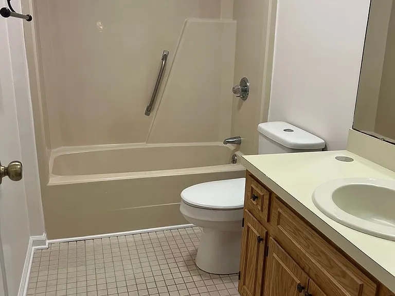 109 Erskine Dr — Photo 11