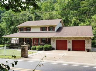 898 Kanawha State Forest Dr, Charleston, WV 25314