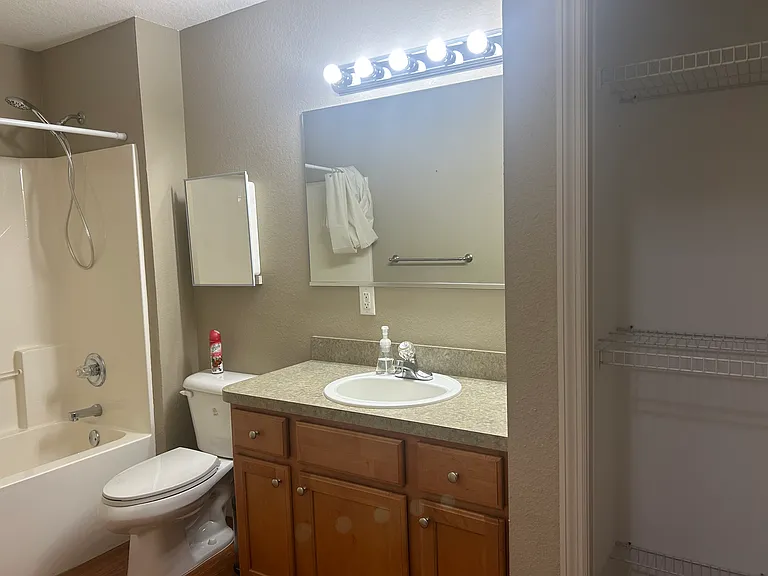 10411 SW 85th Ct — Photo 22
