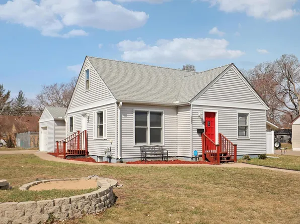 5301 Edgewood Ave N, Crystal, MN 55428