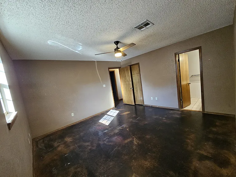 1436 Savannah Cir — Photo 7