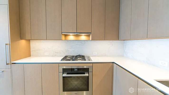 Rented by Silverstone Group USA Corp. | media 20