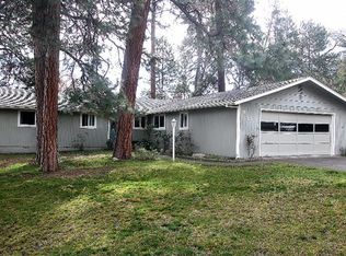 836 Hillview Dr, Ashland, OR 97520