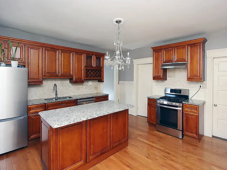 155 Summerfield Ave #1 — Photo 3