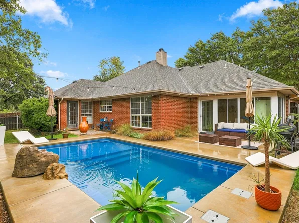 1635 Alexis St, Midlothian, TX 76065