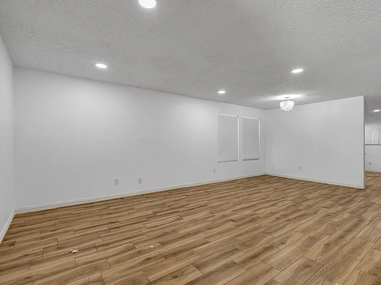 5132 Bedfordshire Dr — Photo 17