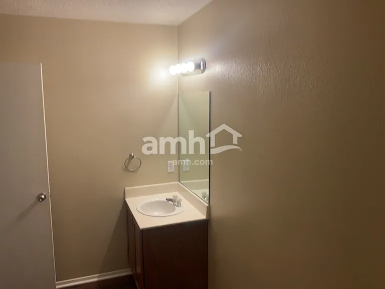 5205 Caprock Dr NE — Photo 15