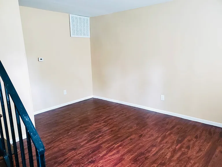 2910 Kilbourne Ave #1 — Photo 1
