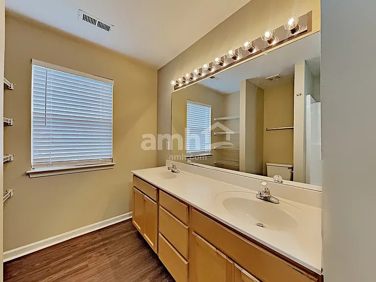 1209 Bending Creek Dr — Photo 14