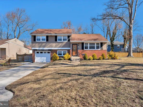 28 Riviera Dr, West Deptford, NJ 08096