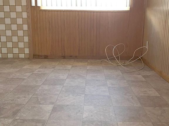 5th image of 4583 Hawley Blvd APT 10