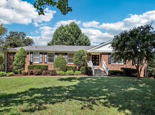 311 Robinhood Rd, Brentwood, TN 37027