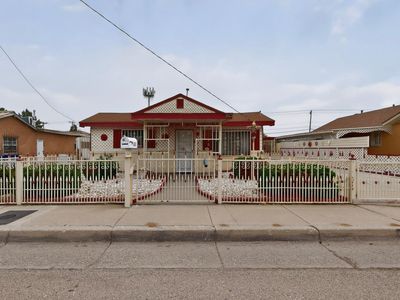 122 46th St SW, Albuquerque, NM, 87105