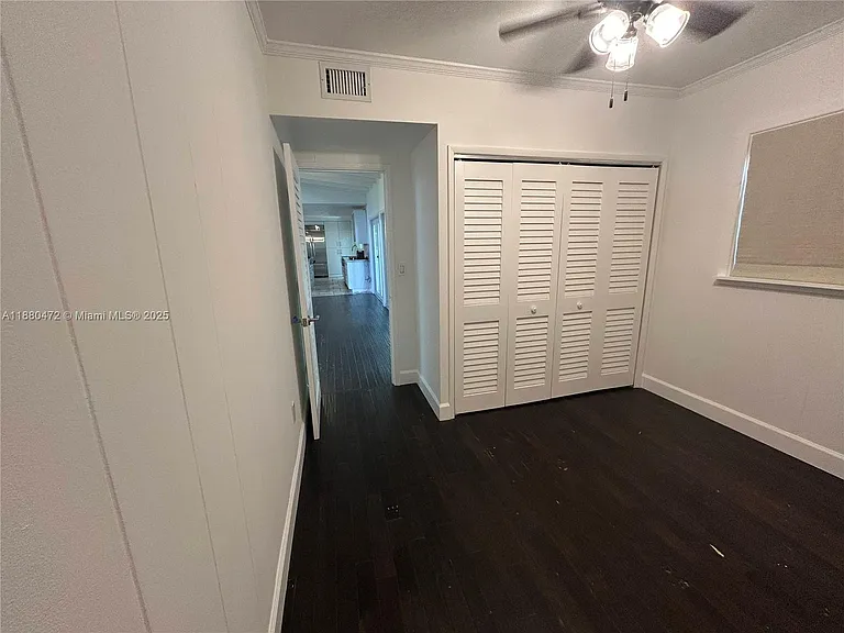 6395 SW 42nd Ter — Photo 9