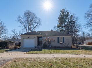 630 Walnut St, Batavia, IL 60510