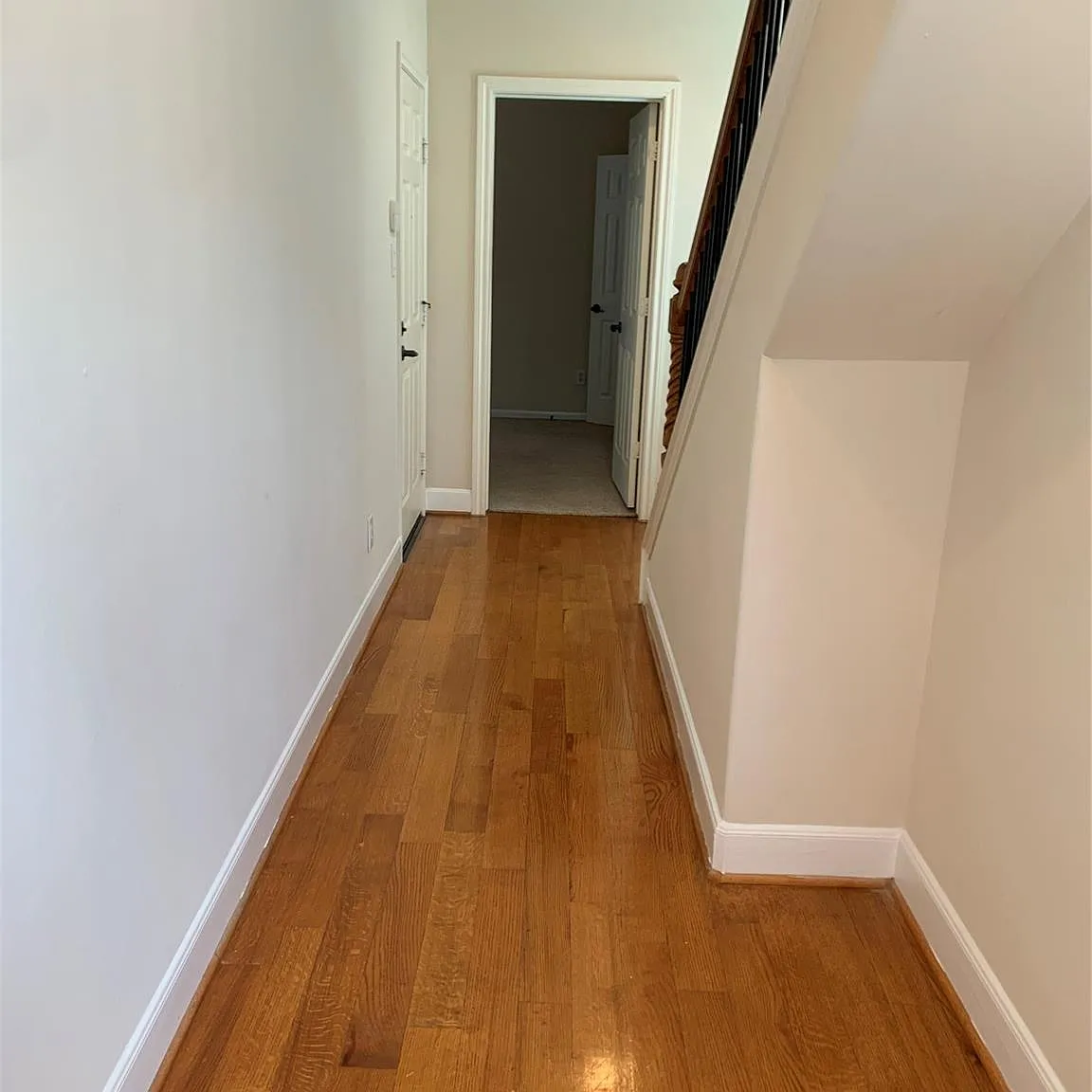3 bed, 3.0 bath, 2344 sqft, $2,800 — Photo 3