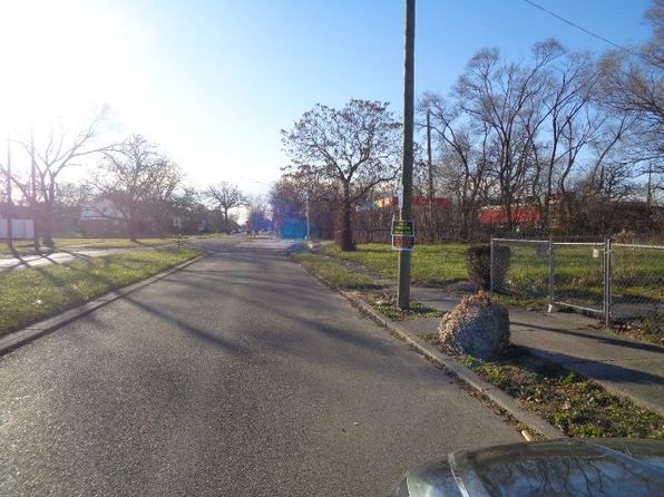 detroit-michigan-88436875 picture