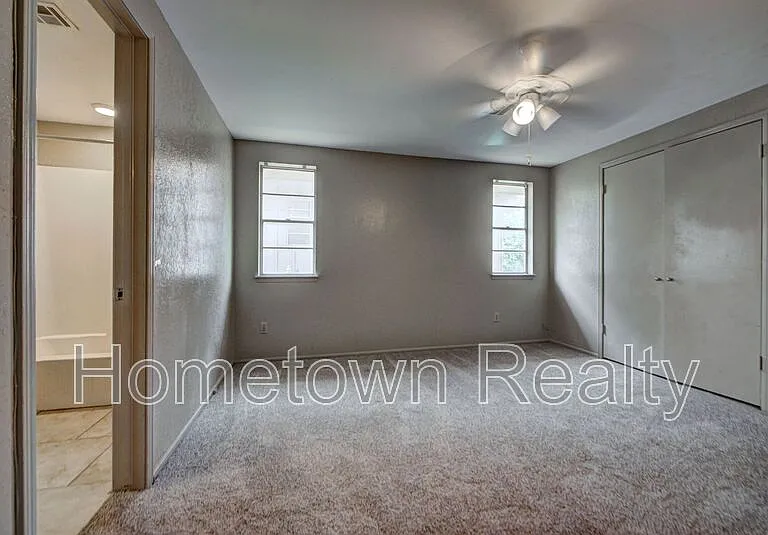 7301 Edenborough Dr — Photo 31