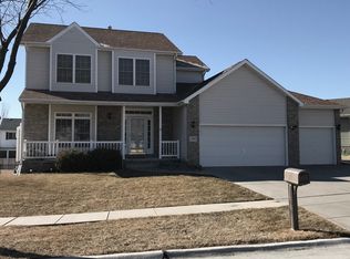 5363 Mission Ln, Lincoln, NE 68521