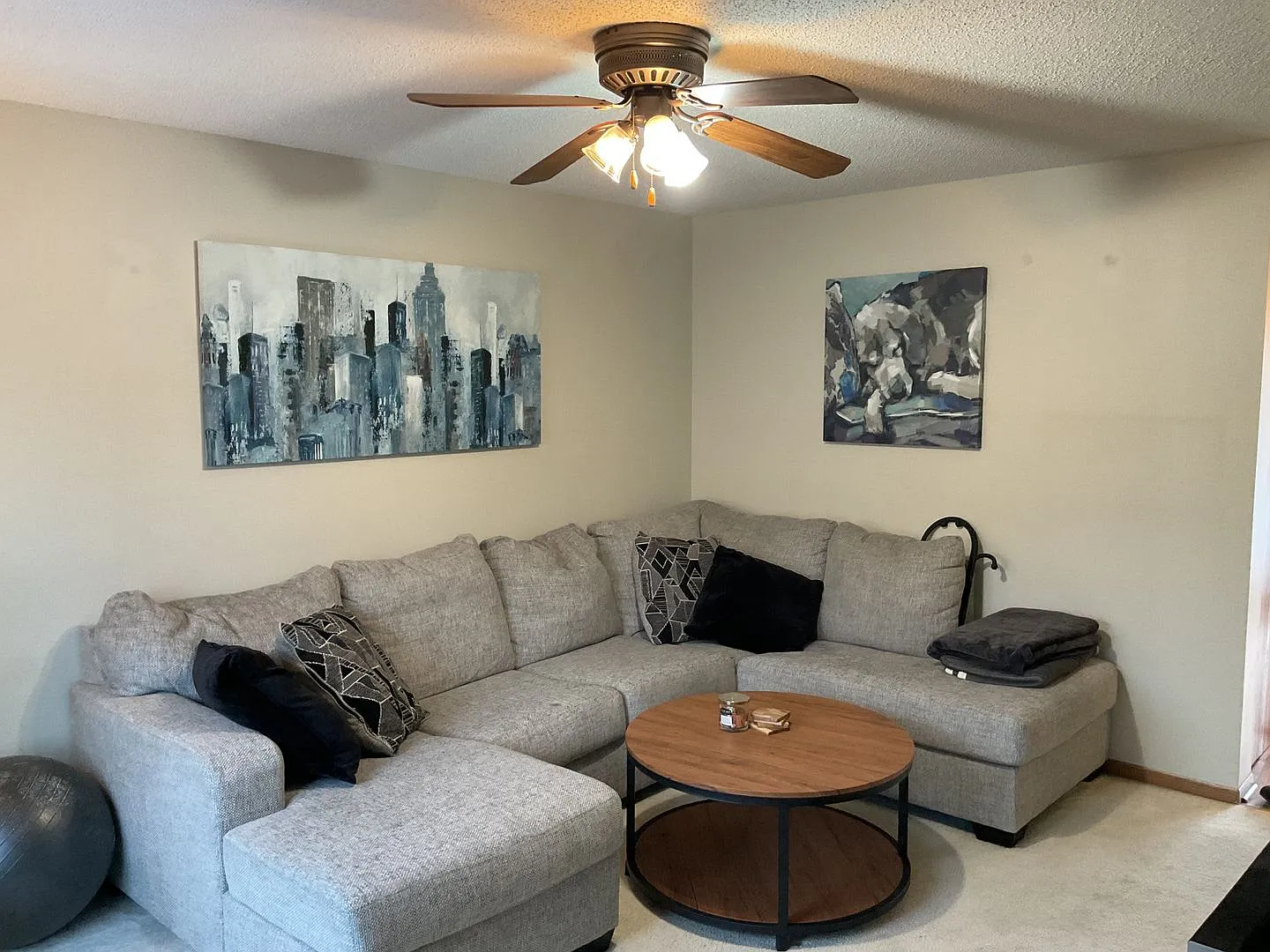 2 Bed Apple Valley Townhome Available NOW! — Photo 3