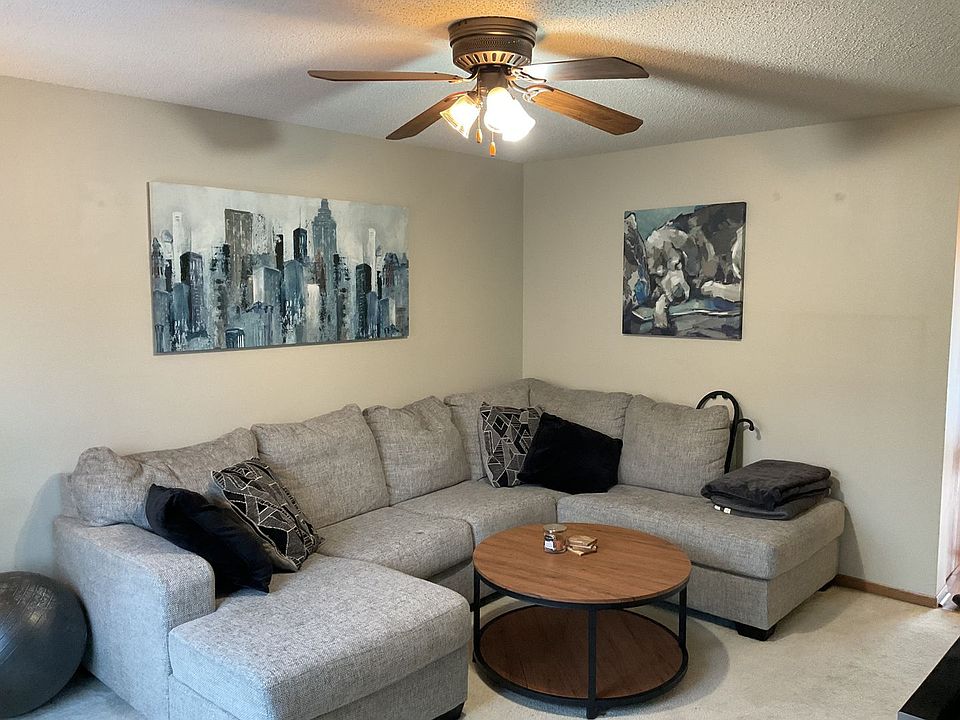 浮かぶビル鉄アレイ 15539 Float Ln, Apple Valley, MN 55124 | Zillow