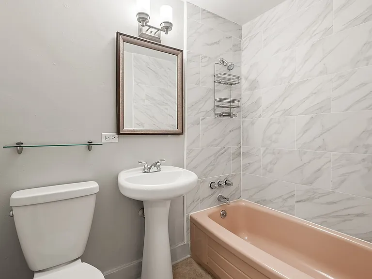 1333 N York St — Photo 35