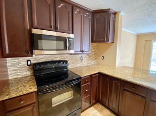 1605 W Harmony Lake Cir, Davie, FL 33324