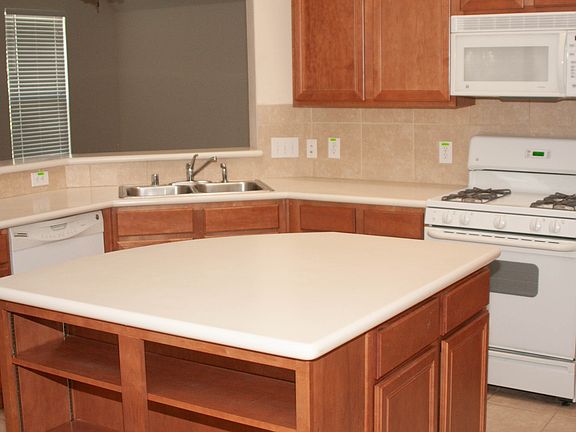 4th image of 2918 Laurel Brook Ln
