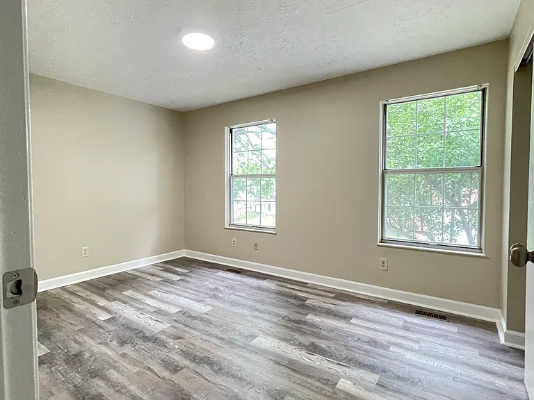 7676 Garrison Dr — Photo 6