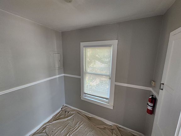 4th image of 203 E Rosewood Ave #11283257