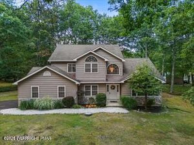 604 Bombur Ln, Tamiment, PA, 18371