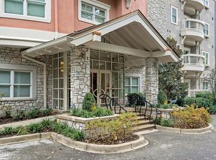 1409 Mockingbird Terrace Dr UNIT 104, Louisville, KY 40207