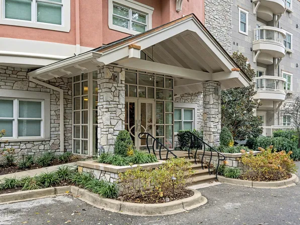 1409 Mockingbird Terrace Dr Unit 104, Louisville, KY 40207